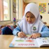 Kanak-kanak menghadapi kesukaran membaca perkataan mudah dalam suasana terang